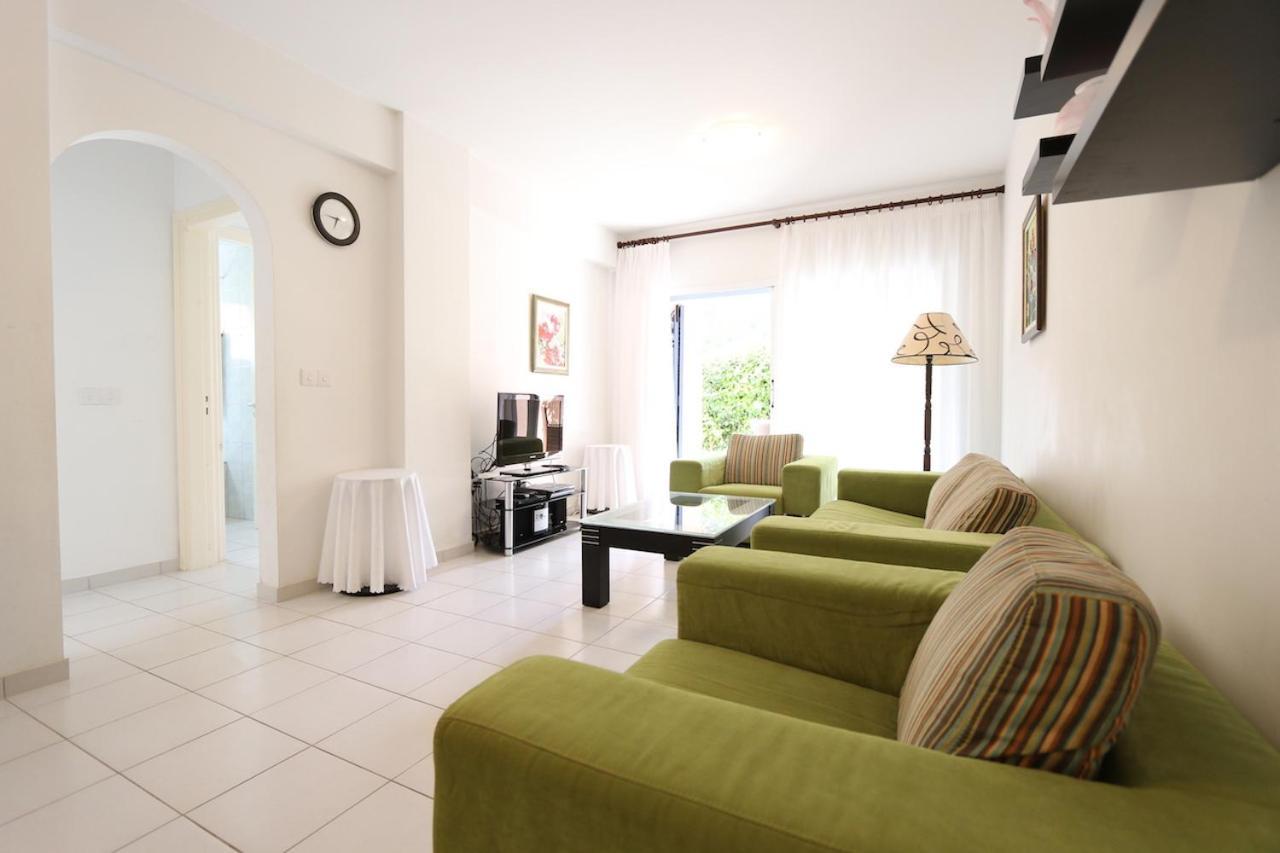 Victor Apartment Paphos Exterior photo