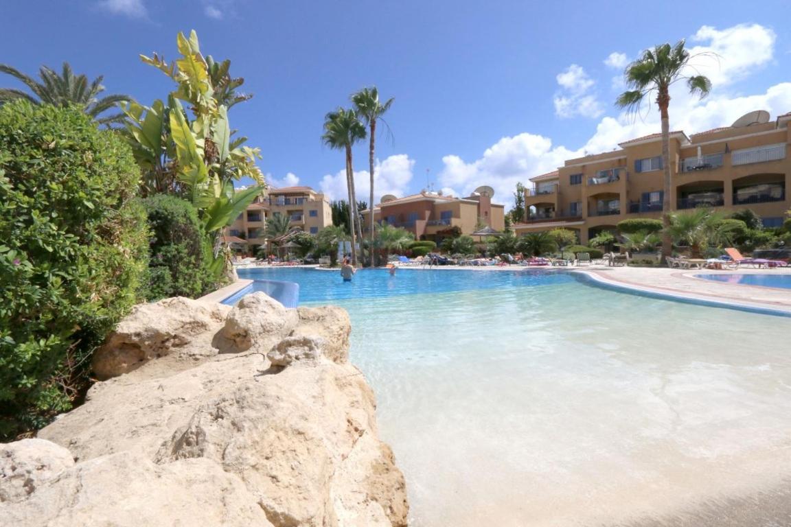 Victor Apartment Paphos Exterior photo